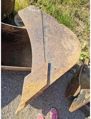 Terex TLB840PS - Κουβάς: φωτογραφία 1 Terex TLB840PS - Κουβάς: φωτογραφία 1