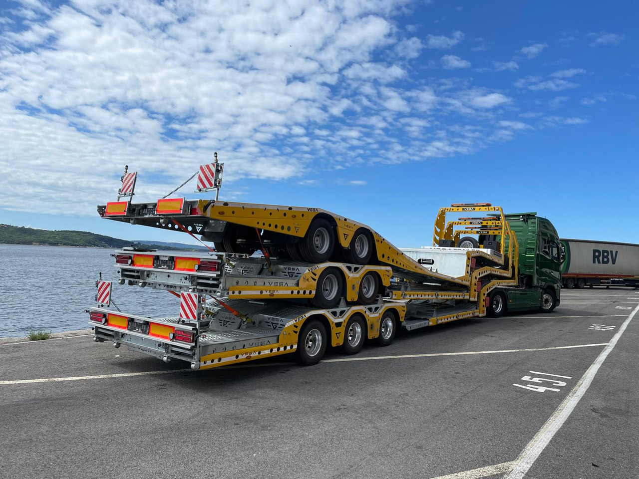 VEGA-3 (TRUCK CARRIER) - Επικαθήμενο αυτοκινητάμαξα: φωτογραφία 2 VEGA-3 (TRUCK CARRIER) - Επικαθήμενο αυτοκινητάμαξα: φωτογραφία 2