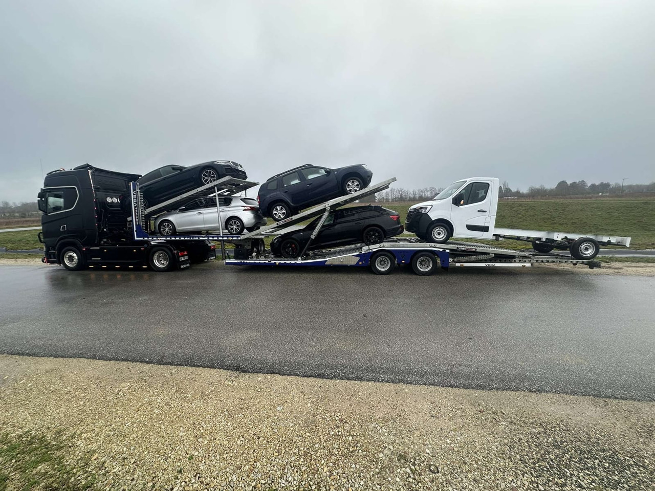 Επικαθήμενο αυτοκινητάμαξα Vega Trailer 2 Axle Jeep Transporter (Vehicles): φωτογραφία 22 Επικαθήμενο αυτοκινητάμαξα Vega Trailer 2 Axle Jeep Transporter (Vehicles): φωτογραφία 22