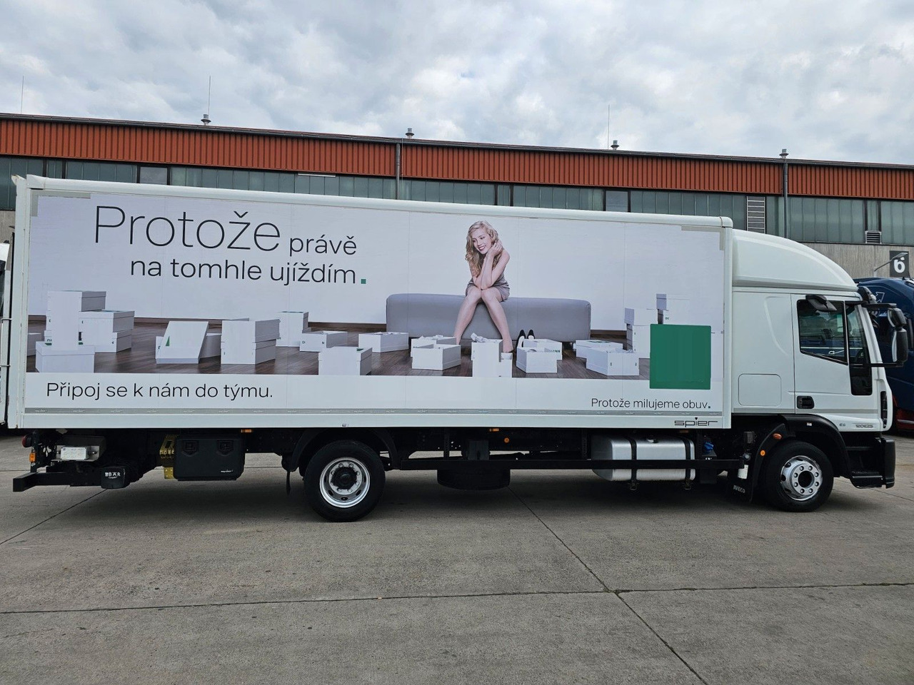 Φορτηγό κόφα Iveco EURO-CARGO 120E25 * SCHLAFKABINE * BÄR 1,5 T *: φωτογραφία 8