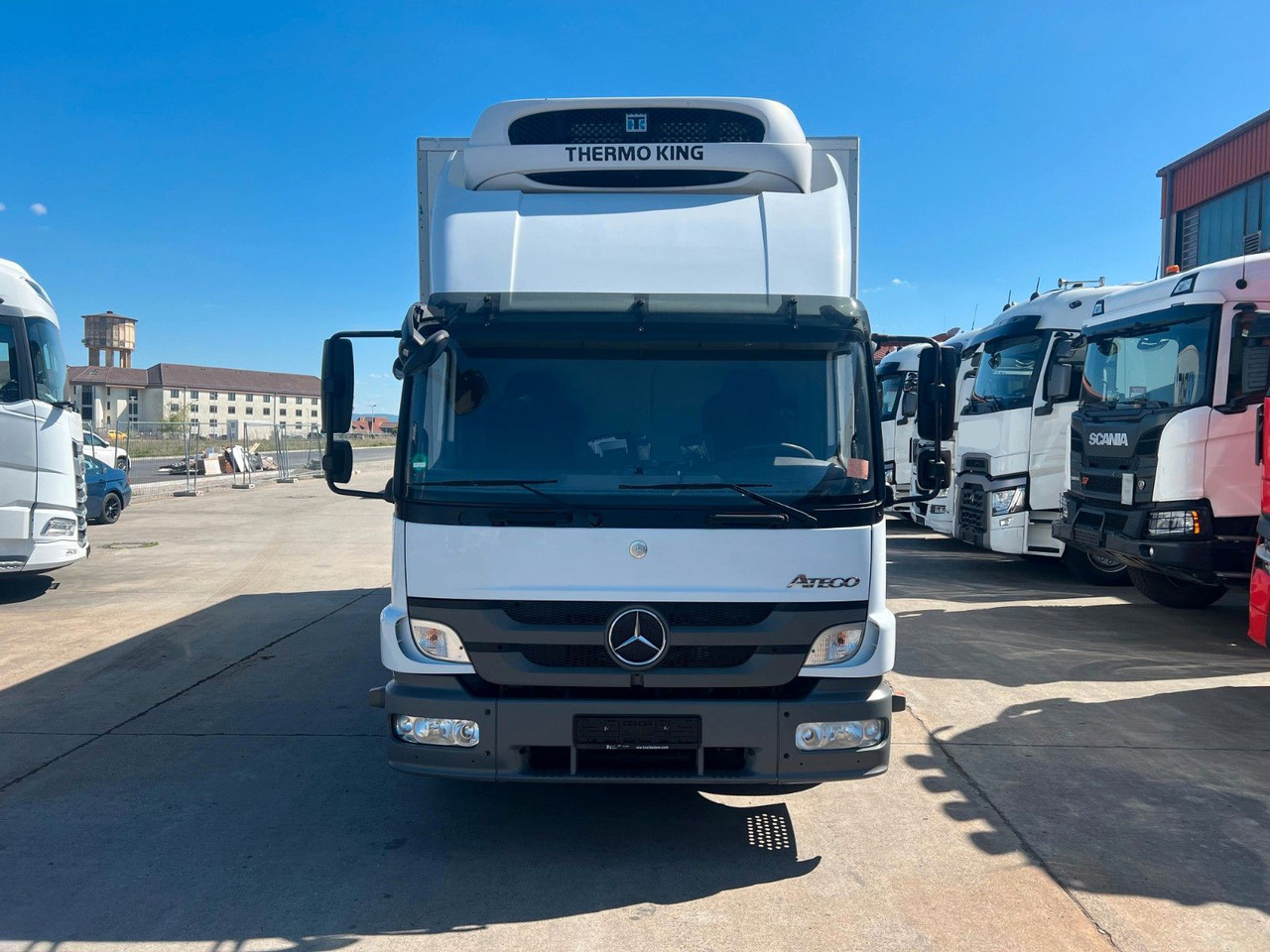 Mercedes-Benz Atego 1224 * KLIMA * THERMO KING * BÄR 1,5t * - Φορτηγό ψυγείο: φωτογραφία 2 Mercedes-Benz Atego 1224 * KLIMA * THERMO KING * BÄR 1,5t * - Φορτηγό ψυγείο: φωτογραφία 2