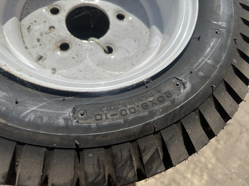 20/8.00/10 - Ελαστικά και ζάντες: φωτογραφία 4 20/8.00/10 - Ελαστικά και ζάντες: φωτογραφία 4