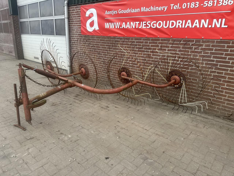 4 bords gedragen acrobaat - Gebruikt - Χορτοσυλλέκτης: φωτογραφία 2 4 bords gedragen acrobaat - Gebruikt - Χορτοσυλλέκτης: φωτογραφία 2