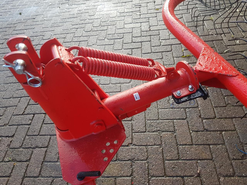 Boxer acrobaat - Χορτοσυλλέκτης: φωτογραφία 4 Boxer acrobaat - Χορτοσυλλέκτης: φωτογραφία 4