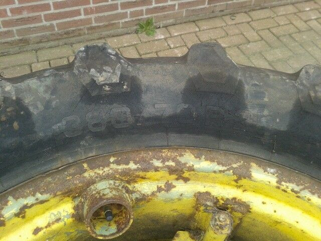 Pirelli - Ελαστικά και ζάντες: φωτογραφία 2 Pirelli - Ελαστικά και ζάντες: φωτογραφία 2