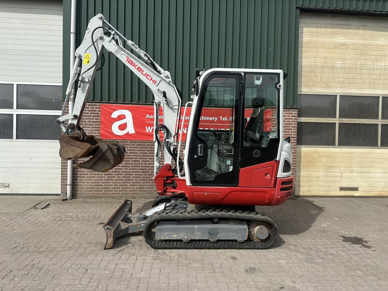 Takeuchi Kraan TB230 - Gebruikt - Μίνι εκσκαφέας: φωτογραφία 1 Takeuchi Kraan TB230 - Gebruikt - Μίνι εκσκαφέας: φωτογραφία 1
