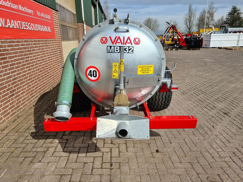 Vaia waterwagen MB32 - Κοπροδιανομέας: φωτογραφία 4 Vaia waterwagen MB32 - Κοπροδιανομέας: φωτογραφία 4