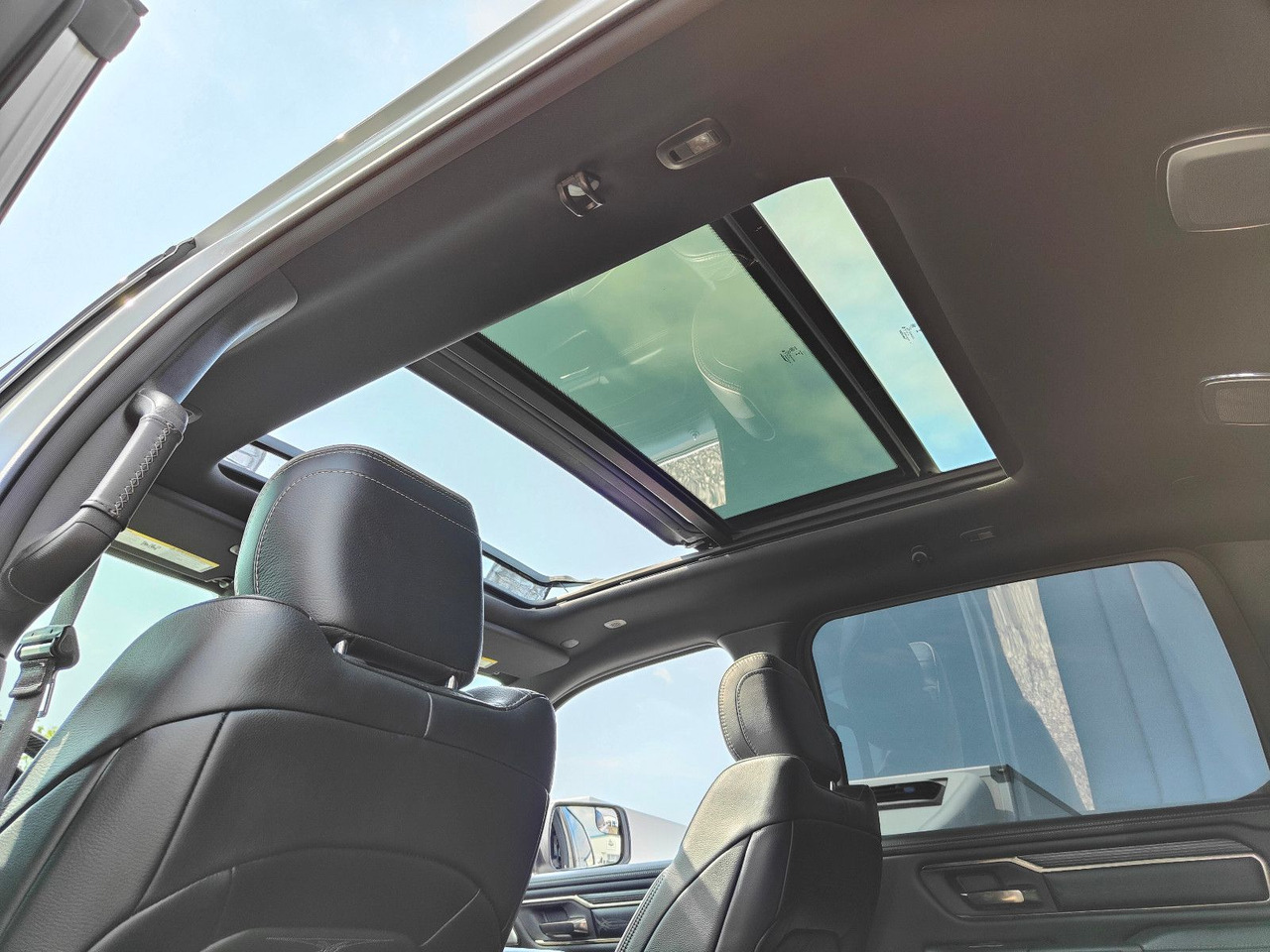 SUV Dodge RAM HEMI Limited 5.7 PRINS LPG Luftfederung: φωτογραφία 14