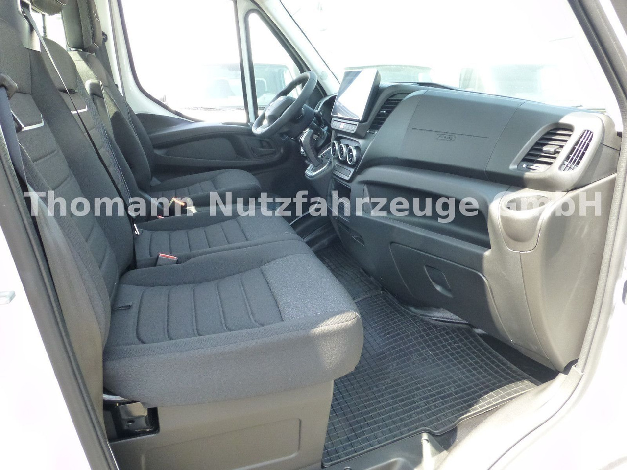 Φορτηγό ρυμούλκησης Iveco Daily 35S18 Autotransporter Aut. Luftfed. NAVI: φωτογραφία 12