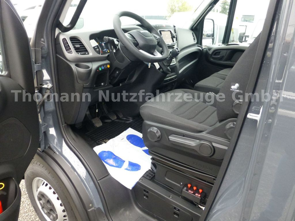 Interior photo 1: Νέα Φορτηγό αυτοκινητάμαξα, Ελαφρύ επαγγελματικό Iveco Daily 35S18 Autotransporter NAVI ACC Temp. Iveco Daily 35S18 Autotransporter NAVI ACC Temp. Interior photo 1: Νέα Φορτηγό αυτοκινητάμαξα, Ελαφρύ επαγγελματικό Iveco Daily 35S18 Autotransporter NAVI ACC Temp. Iveco Daily 35S18 Autotransporter NAVI ACC Temp.