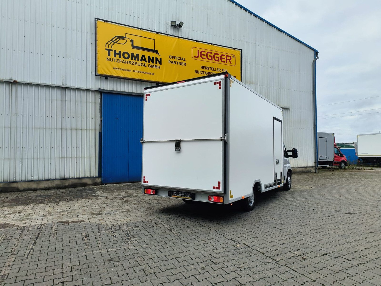 Επαγγελματικό αυτοκίνητο κόφα Peugeot Boxer Premium Koffer Extra Tief mit Klappe !: φωτογραφία 15 Επαγγελματικό αυτοκίνητο κόφα Peugeot Boxer Premium Koffer Extra Tief mit Klappe !: φωτογραφία 15