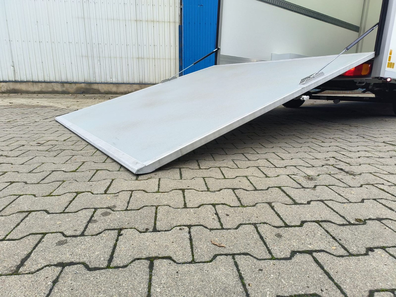 Επαγγελματικό αυτοκίνητο κόφα Peugeot Boxer Premium Koffer Extra Tief mit Klappe !: φωτογραφία 17 Επαγγελματικό αυτοκίνητο κόφα Peugeot Boxer Premium Koffer Extra Tief mit Klappe !: φωτογραφία 17
