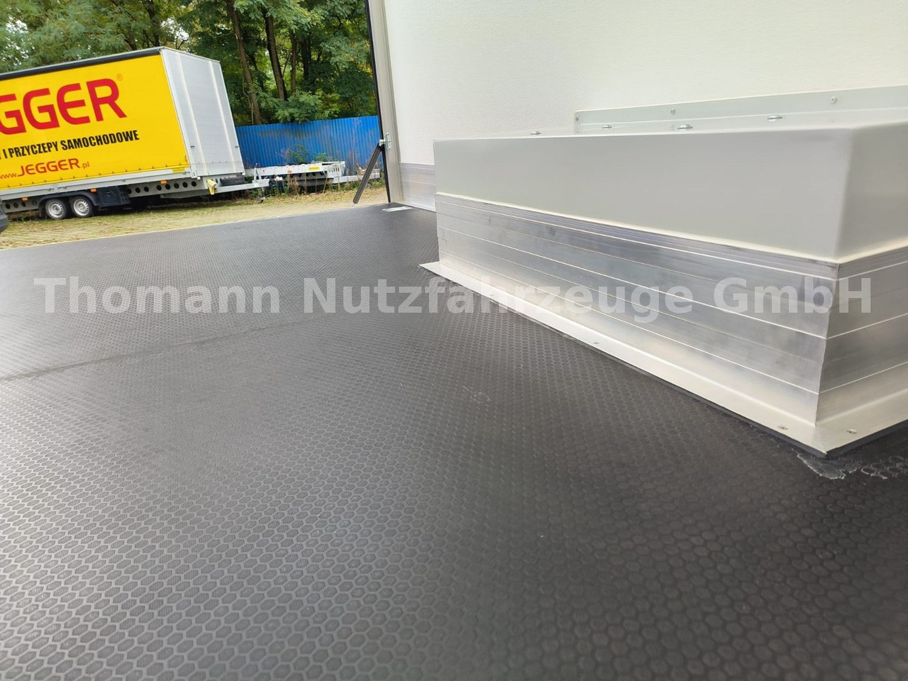 Peugeot Boxer Premium Koffer Extra Tief mit Klappe ! - Επαγγελματικό αυτοκίνητο κόφα: φωτογραφία 3 Peugeot Boxer Premium Koffer Extra Tief mit Klappe ! - Επαγγελματικό αυτοκίνητο κόφα: φωτογραφία 3