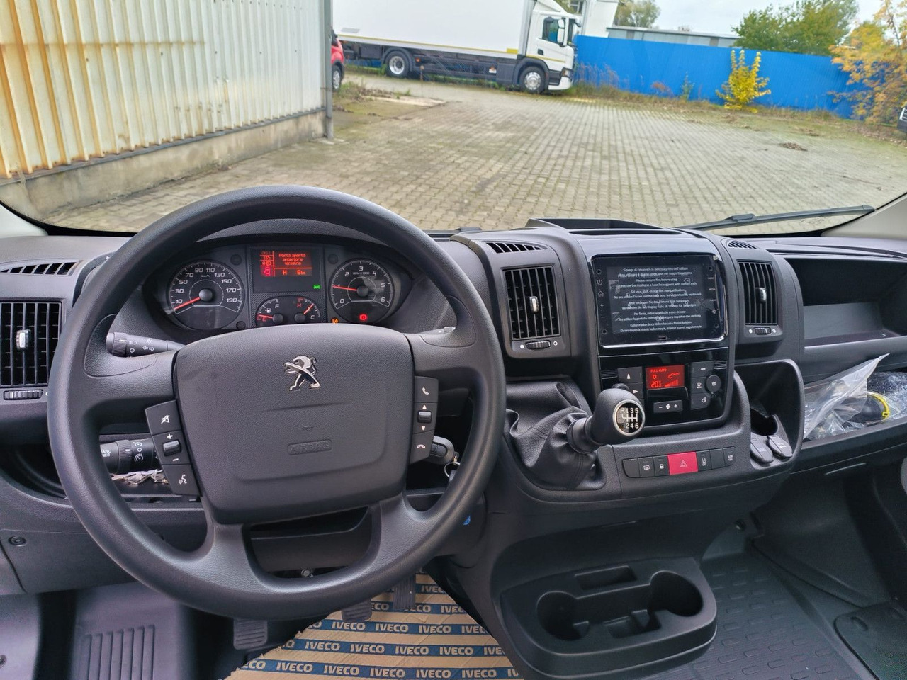 Επαγγελματικό αυτοκίνητο κόφα Peugeot Boxer Premium Koffer Extra Tief mit Klappe !: φωτογραφία 7 Επαγγελματικό αυτοκίνητο κόφα Peugeot Boxer Premium Koffer Extra Tief mit Klappe !: φωτογραφία 7