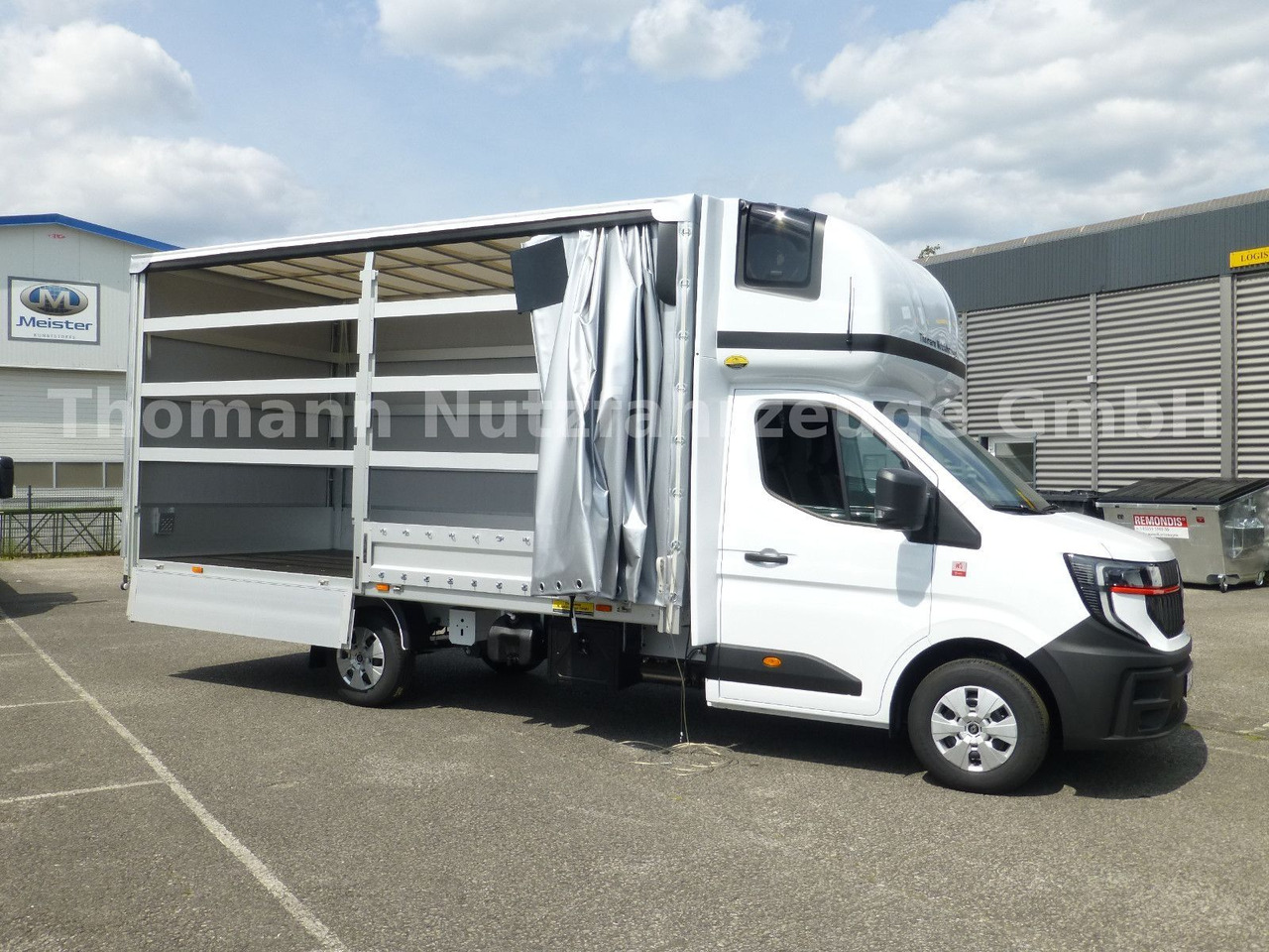 Renault NEW Master Pritsche Plane Schlafkabine - Επαγγελματικό αυτοκίνητο με μουσαμά: φωτογραφία 4 Renault NEW Master Pritsche Plane Schlafkabine - Επαγγελματικό αυτοκίνητο με μουσαμά: φωτογραφία 4