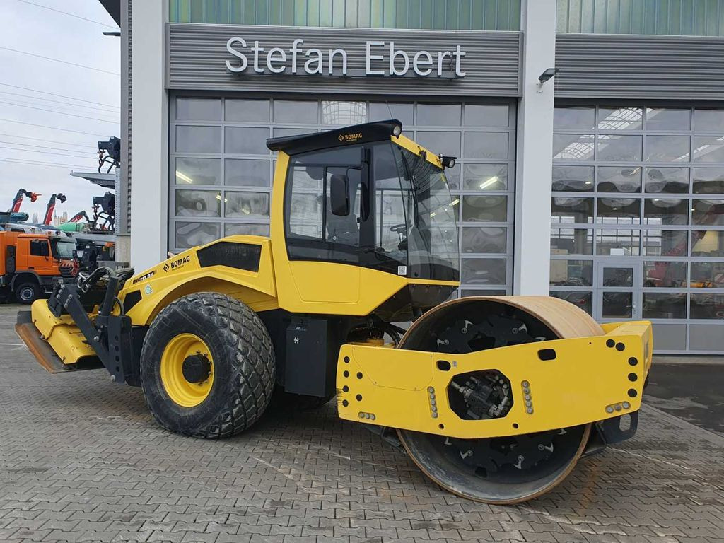 BOMAG BW 213 DH+P-5 / 2022 / Verdichterplatten / Klima - Οδοστρωτήρες: φωτογραφία 4 BOMAG BW 213 DH+P-5 / 2022 / Verdichterplatten / Klima - Οδοστρωτήρες: φωτογραφία 4