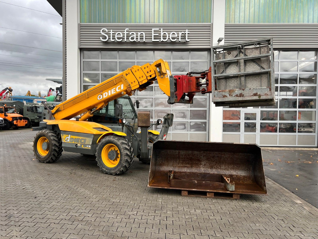 Dieci Icarus 40.16 ET 166 / 4.238 h / 2003 - Ελαστιχοφόρος φορτωτής: φωτογραφία 1 Dieci Icarus 40.16 ET 166 / 4.238 h / 2003 - Ελαστιχοφόρος φορτωτής: φωτογραφία 1