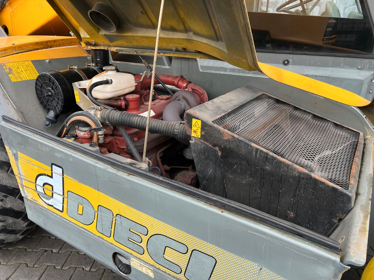 Ελαστιχοφόρος φορτωτής Dieci Icarus 40.16 ET 166 / 4.238 h / 2003: φωτογραφία 18 Ελαστιχοφόρος φορτωτής Dieci Icarus 40.16 ET 166 / 4.238 h / 2003: φωτογραφία 18