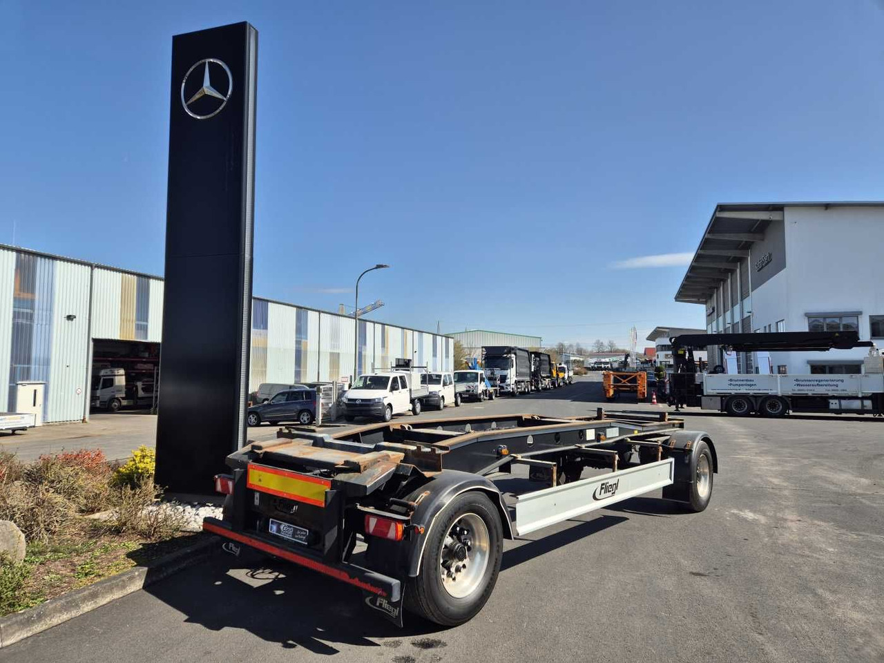 Fliegl ZPS180 Abroll-Container Tropper Pellet-Silo 22m³ Fliegl ZPS180 Abroll-Container Tropper Pellet-Silo 22m³ - Ρυμούλκα γάντζος/ Αλυσιδάκι: φωτογραφία 1 Fliegl ZPS180 Abroll-Container Tropper Pellet-Silo 22m³ Fliegl ZPS180 Abroll-Container Tropper Pellet-Silo 22m³ - Ρυμούλκα γάντζος/ Αλυσιδάκι: φωτογραφία 1