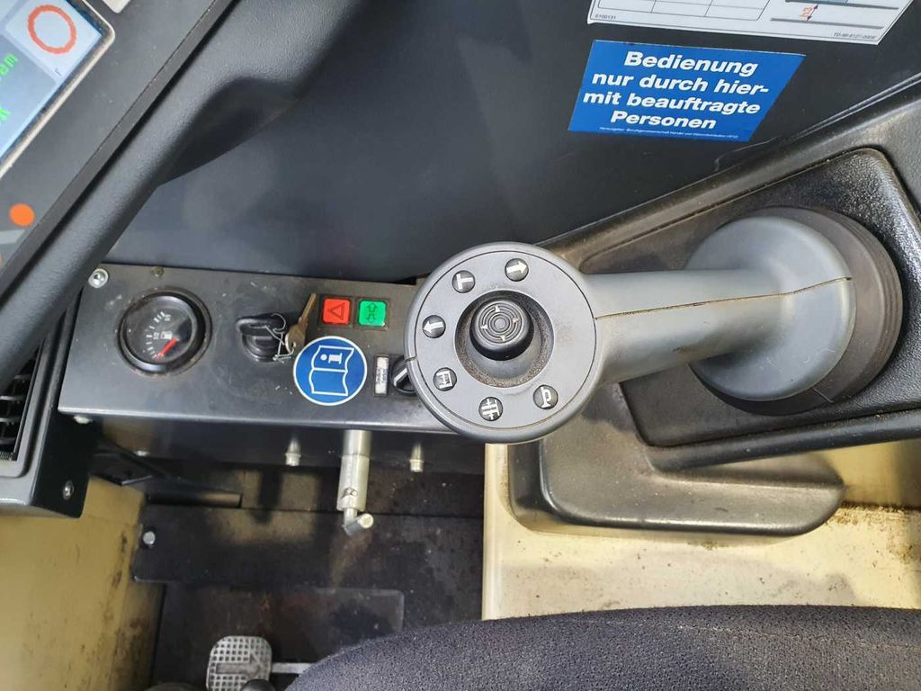 Μίσθωση Hubtex MQ 30 H Hybrid / 748h! / Diesel + Elektro  Hubtex MQ 30 H Hybrid / 748h! / Diesel + Elektro: φωτογραφία 12