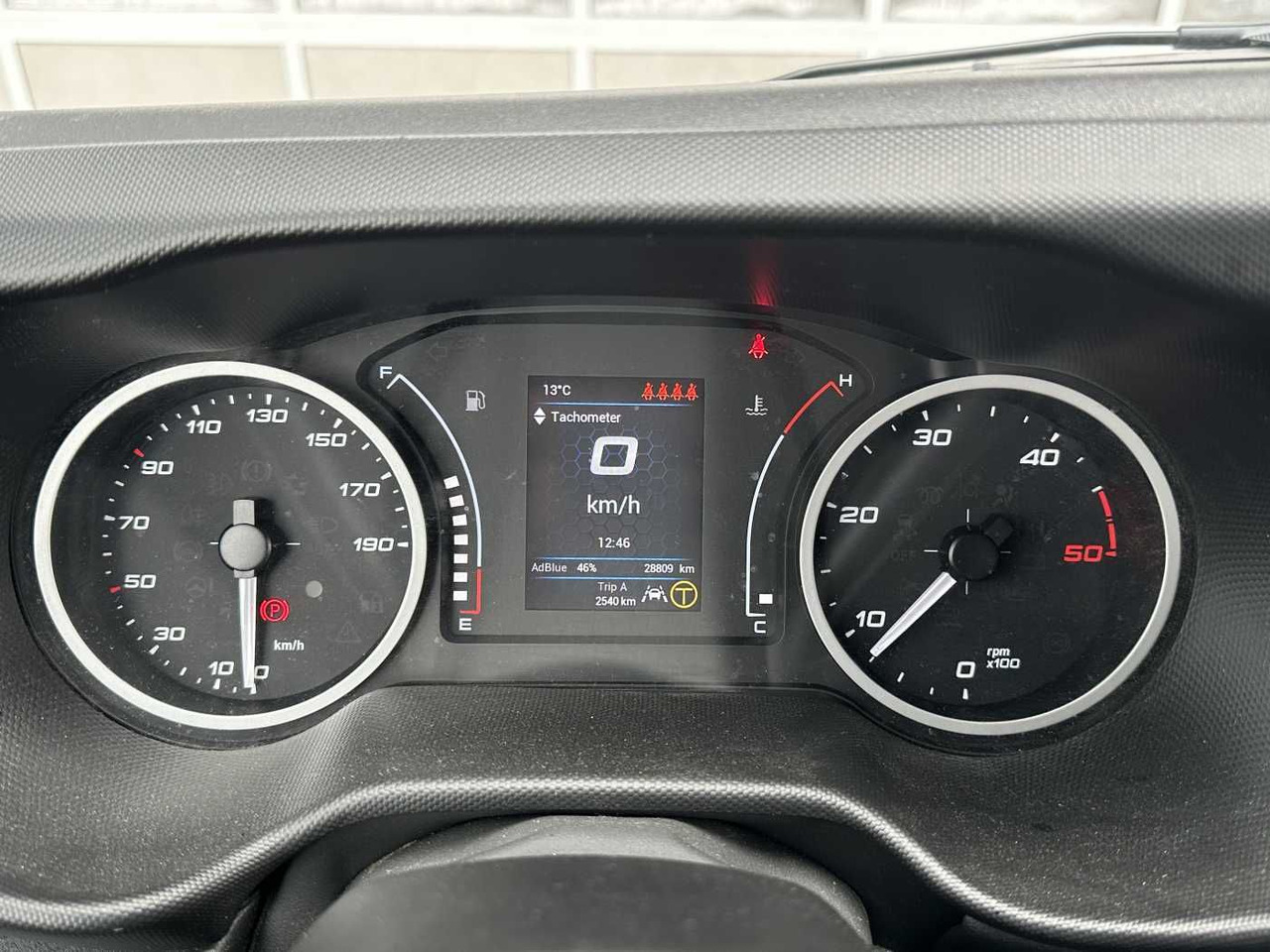 Όχημα με ανατρεπομενη καροτσα Iveco 70C18H 3-S.Kipper *R.3750mm*7Sitze*AHK*: φωτογραφία 11 Όχημα με ανατρεπομενη καροτσα Iveco 70C18H 3-S.Kipper *R.3750mm*7Sitze*AHK*: φωτογραφία 11