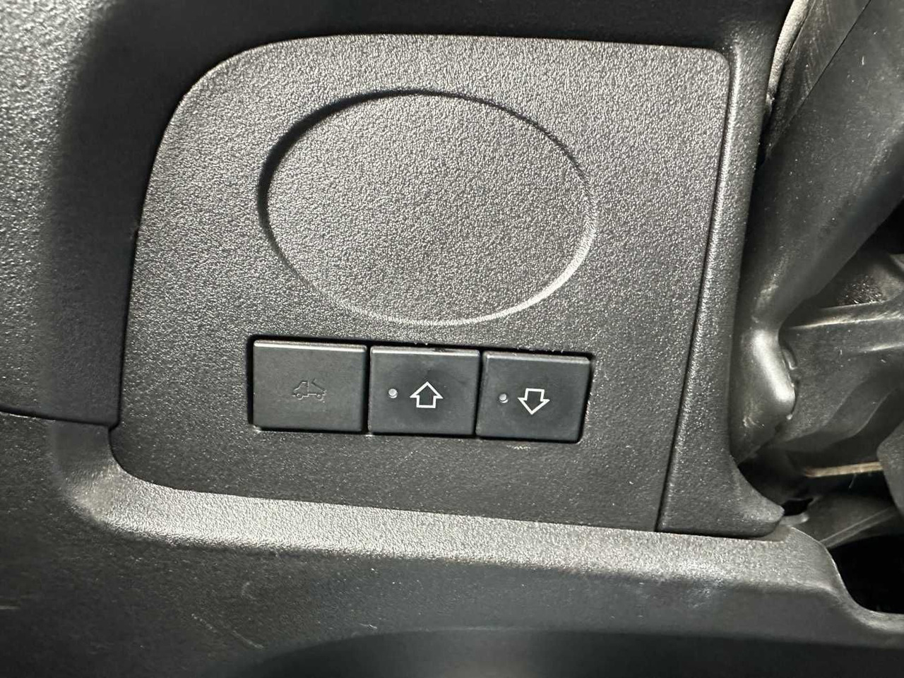 Όχημα με ανατρεπομενη καροτσα Iveco 70C18H 3-S.Kipper *R.3750mm*7Sitze*AHK*: φωτογραφία 14 Όχημα με ανατρεπομενη καροτσα Iveco 70C18H 3-S.Kipper *R.3750mm*7Sitze*AHK*: φωτογραφία 14