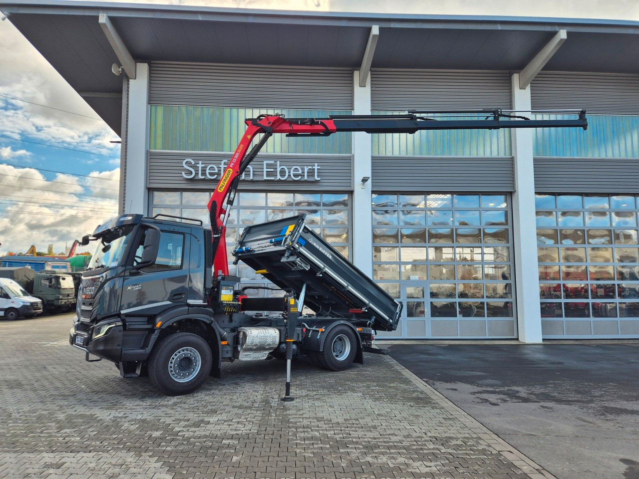 Iveco AD200X46/P HR OFF Palfinger PK 12.501 Funk AHK - Φορτηγό ανατρεπόμενο, Φορτηγό με γερανό: φωτογραφία 5 Iveco AD200X46/P HR OFF Palfinger PK 12.501 Funk AHK - Φορτηγό ανατρεπόμενο, Φορτηγό με γερανό: φωτογραφία 5