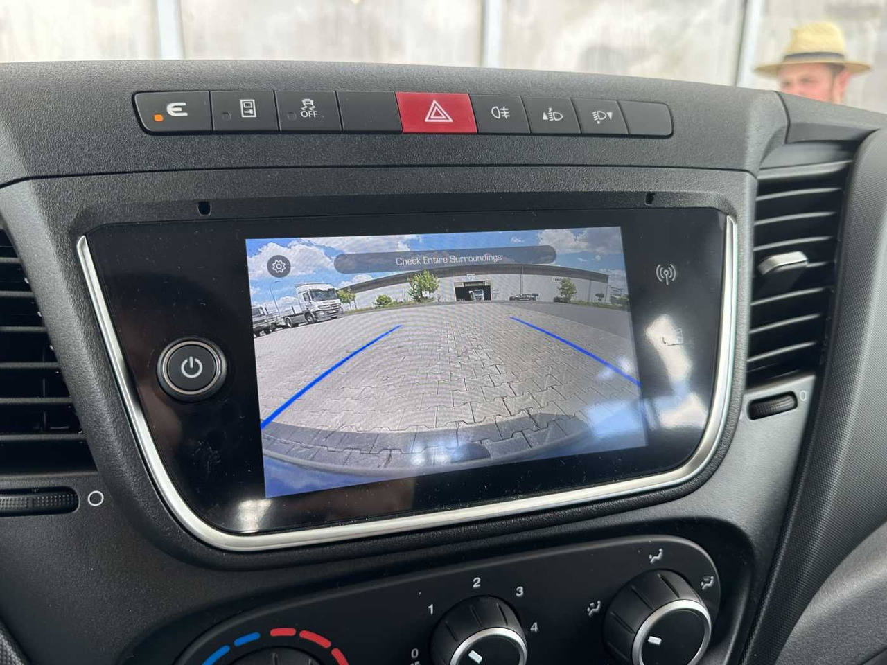 Μικρό φορτηγό με καρότσα Iveco Daily 35S16 H 3.0L *R3.750mm*AHK*Automatik* 2x: φωτογραφία 13 Μικρό φορτηγό με καρότσα Iveco Daily 35S16 H 3.0L *R3.750mm*AHK*Automatik* 2x: φωτογραφία 13