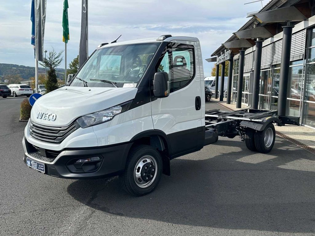 Iveco Daily 50C18 3.0L *R3750mm*Navi*Klima* 3x - Φορτηγό σασί: φωτογραφία 3 Iveco Daily 50C18 3.0L *R3750mm*Navi*Klima* 3x - Φορτηγό σασί: φωτογραφία 3