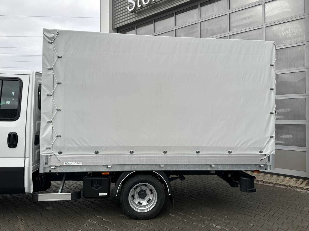 Iveco Daily 50C18H A8 DoKa *AHK*Automatik*7-Sitze* - Μικρό φορτηγό με καρότσα, Διπλοκάμπινο ελαφρύ επαγγελματικό: φωτογραφία 5 Iveco Daily 50C18H A8 DoKa *AHK*Automatik*7-Sitze* - Μικρό φορτηγό με καρότσα, Διπλοκάμπινο ελαφρύ επαγγελματικό: φωτογραφία 5