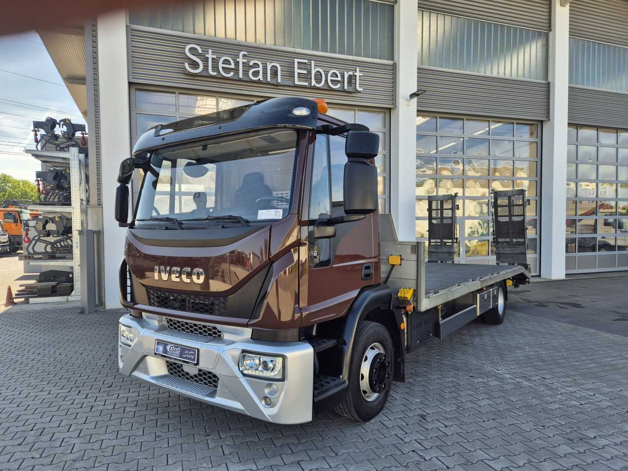Iveco Eurocargo ML140E25/P Maschinentransporter Winde - Φορτηγό αυτοκινητάμαξα: φωτογραφία 1 Iveco Eurocargo ML140E25/P Maschinentransporter Winde - Φορτηγό αυτοκινητάμαξα: φωτογραφία 1