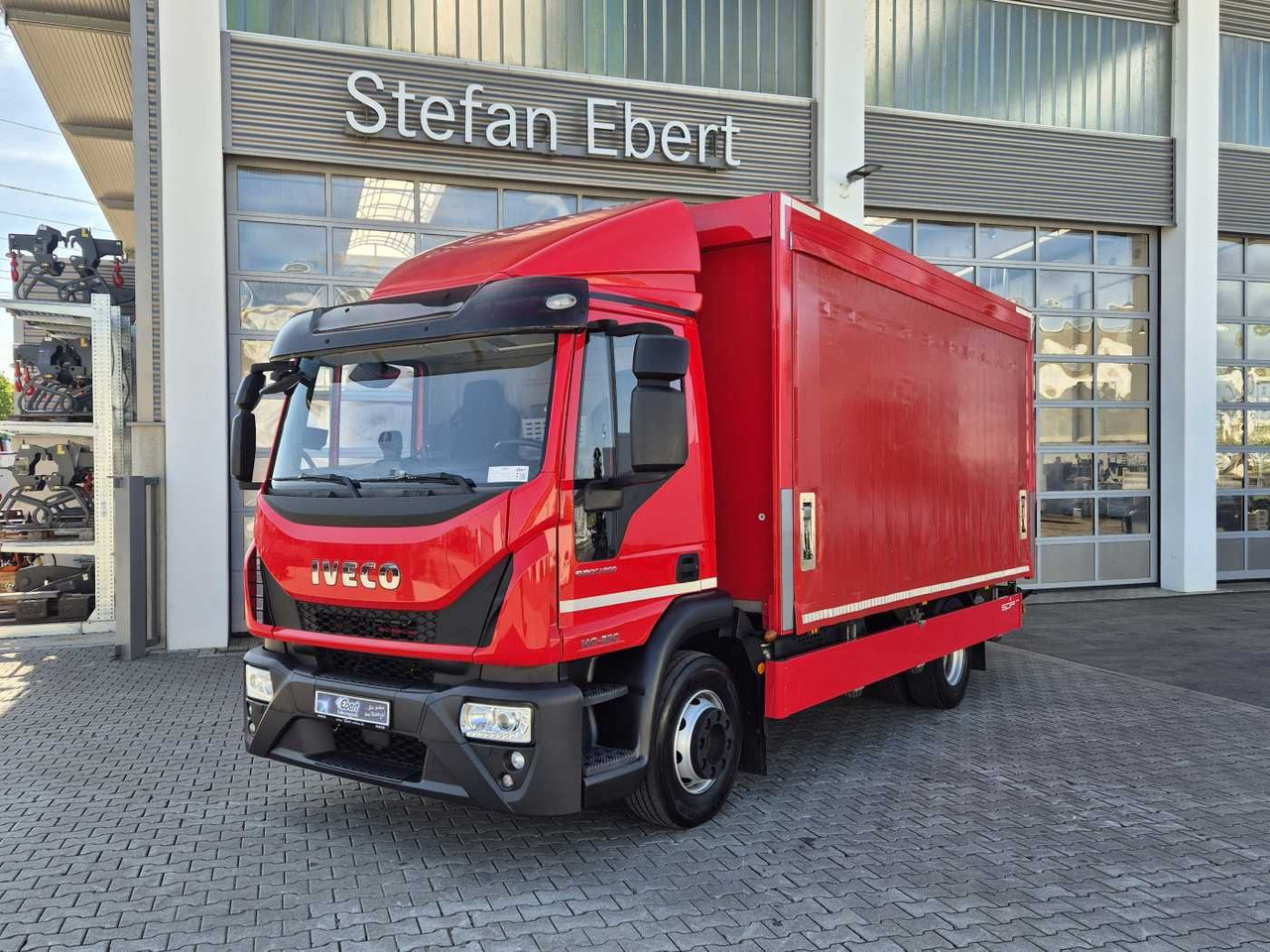 Iveco Eurocargo ML140E25/P Schiebeplanen LBW 1.500kg - Φορτηγό για τη μεταφορά ποτών: φωτογραφία 2 Iveco Eurocargo ML140E25/P Schiebeplanen LBW 1.500kg - Φορτηγό για τη μεταφορά ποτών: φωτογραφία 2