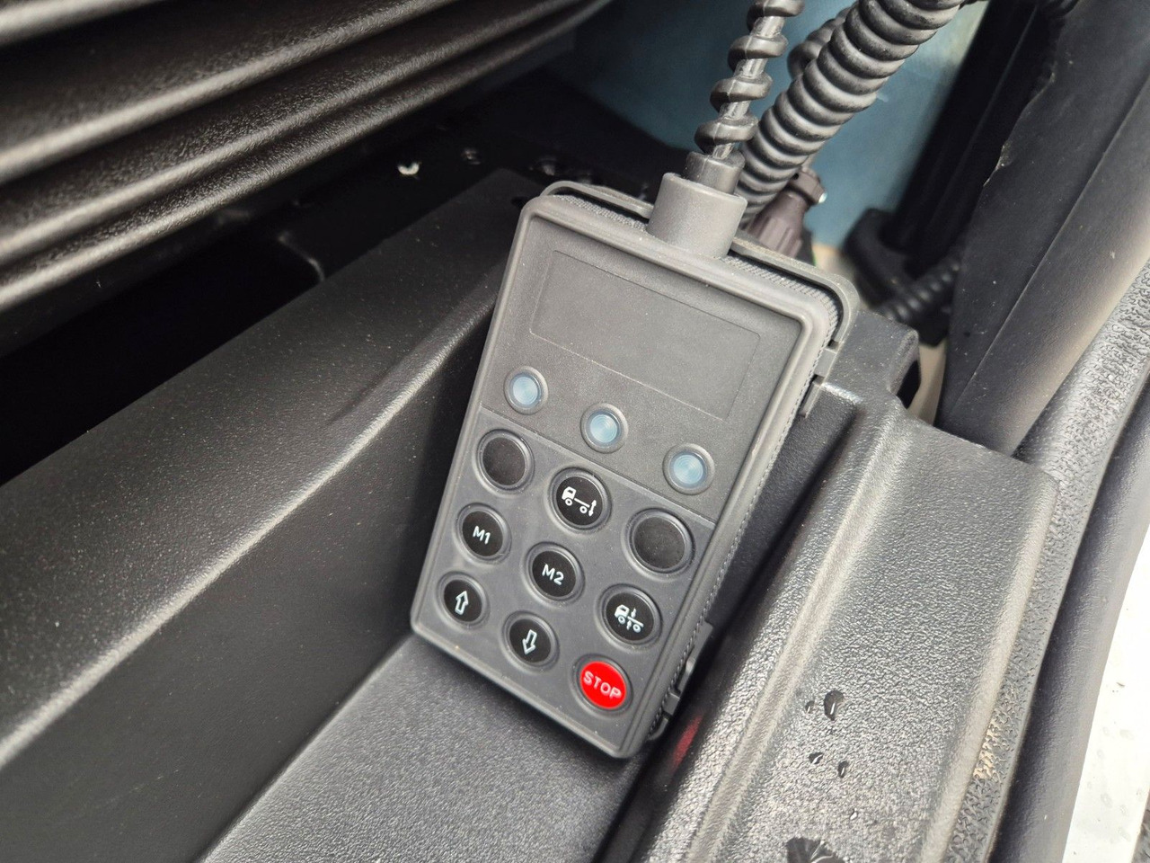 Επαγγελματικό αυτοκίνητο κόφα Iveco Eurocargo ML75E21/P LBW Spoiler 3 Sitze Klima: φωτογραφία 25