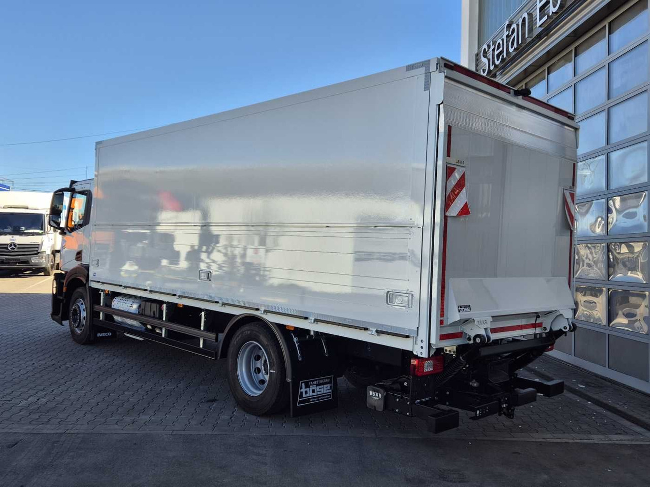 Iveco S-Way AD190S40/FP Böse Schwenkwand LBW 2x AHK - Φορτηγό για τη μεταφορά ποτών: φωτογραφία 5 Iveco S-Way AD190S40/FP Böse Schwenkwand LBW 2x AHK - Φορτηγό για τη μεταφορά ποτών: φωτογραφία 5