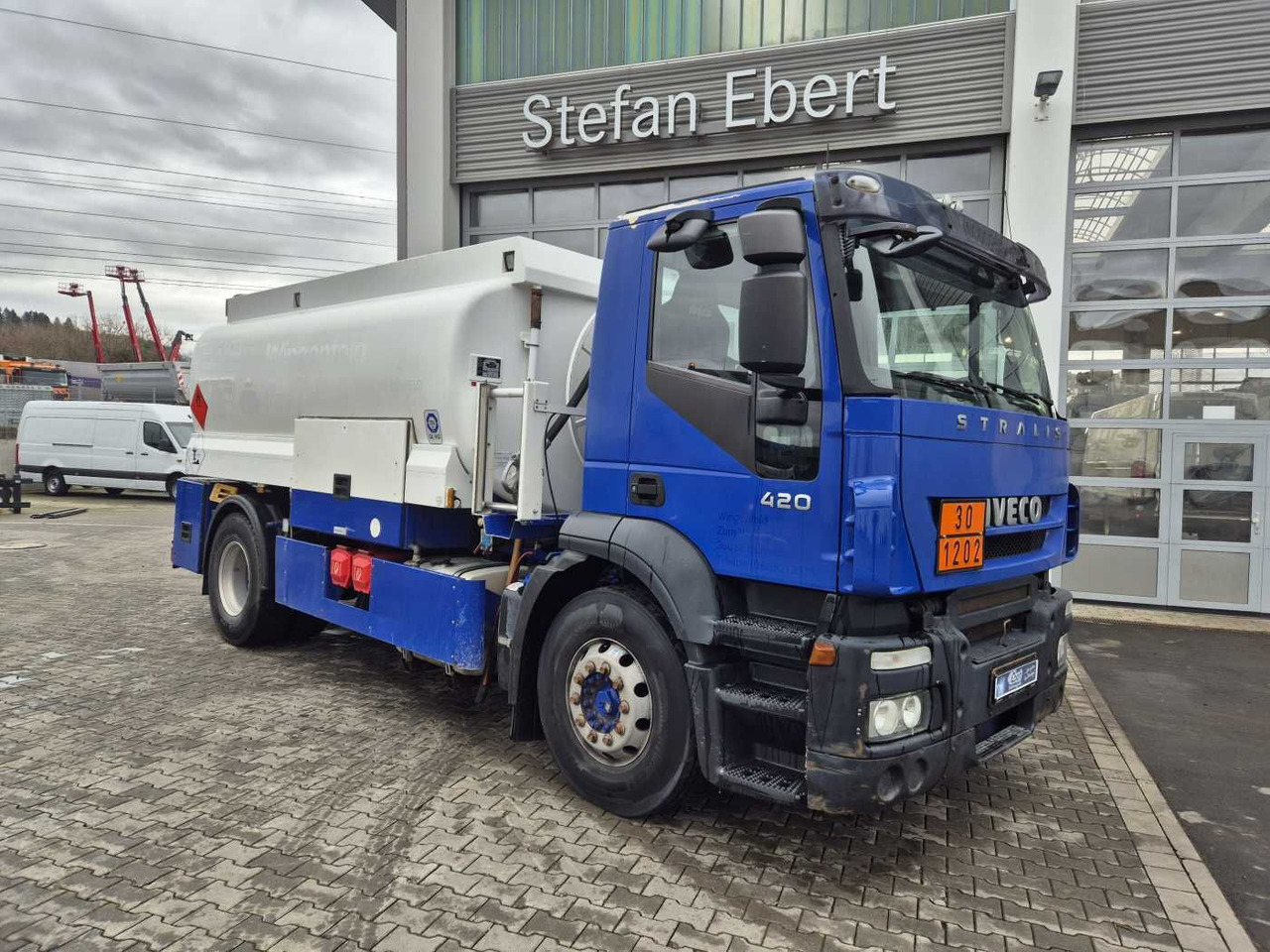 Iveco Stralis AD190S42/P 14.000L Lindner&Fischer - Φορτηγό βυτιοφόρο: φωτογραφία 2 Iveco Stralis AD190S42/P 14.000L Lindner&Fischer - Φορτηγό βυτιοφόρο: φωτογραφία 2