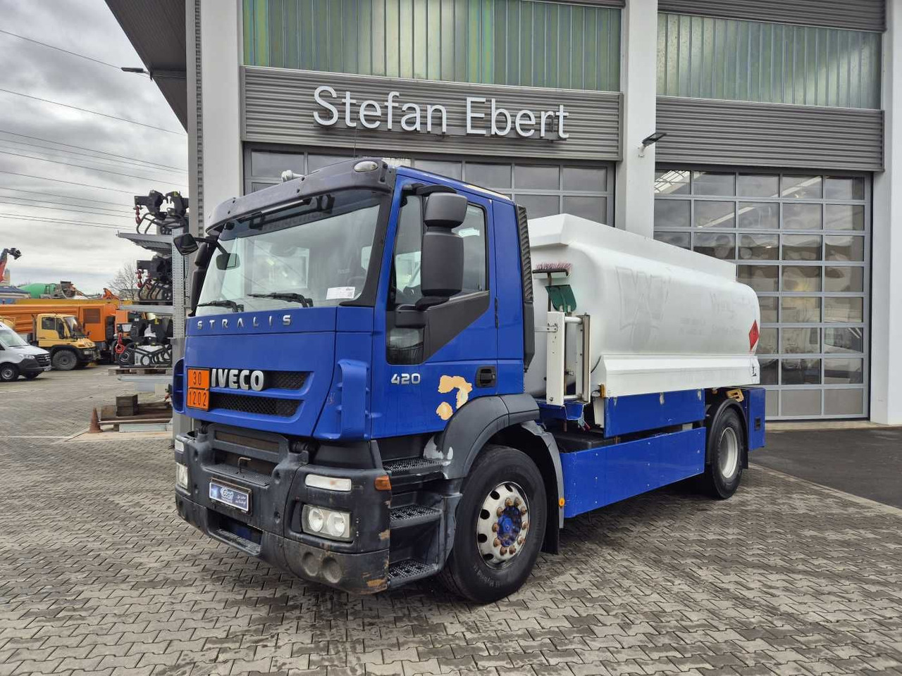 Iveco Stralis AD190S42/P 14.000L Lindner&Fischer - Φορτηγό βυτιοφόρο: φωτογραφία 1 Iveco Stralis AD190S42/P 14.000L Lindner&Fischer - Φορτηγό βυτιοφόρο: φωτογραφία 1