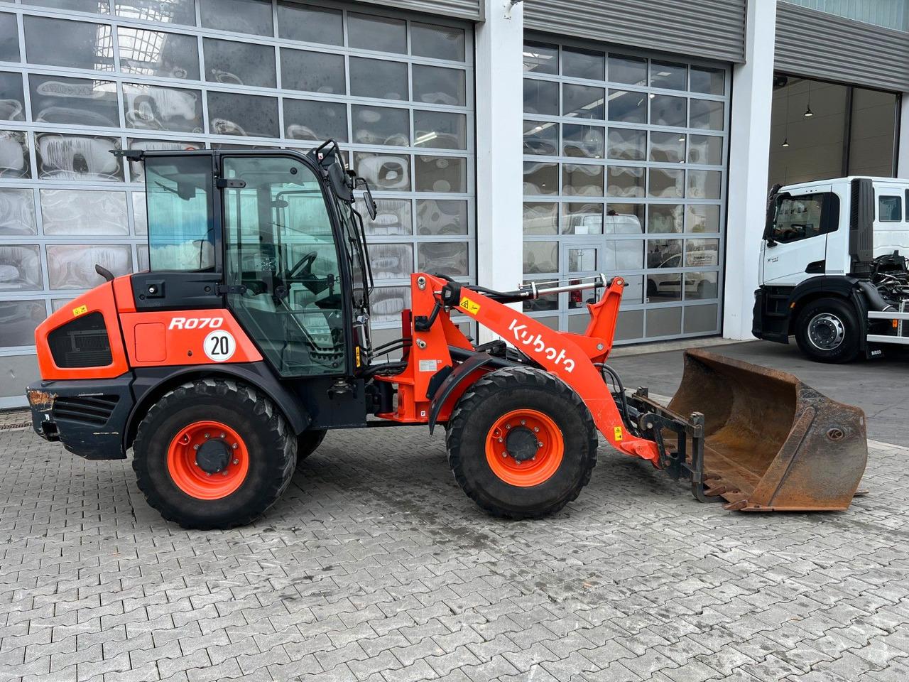 Kubota R070 / Gabel & Schaufel / nur 1.869h! - Ελαστιχοφόρος φορτωτής: φωτογραφία 2 Kubota R070 / Gabel & Schaufel / nur 1.869h! - Ελαστιχοφόρος φορτωτής: φωτογραφία 2