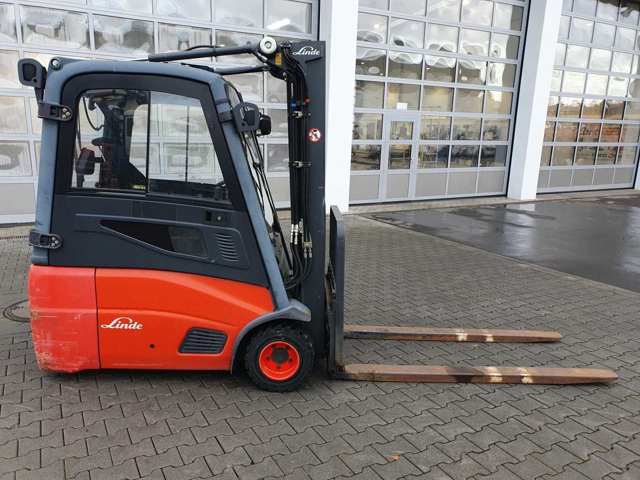 Linde E18 - 01 / Triplex: 4.50m! / SS / nur 5.672h! - Ηλεκτροκίνητο περονοφόρο: φωτογραφία 3 Linde E18 - 01 / Triplex: 4.50m! / SS / nur 5.672h! - Ηλεκτροκίνητο περονοφόρο: φωτογραφία 3