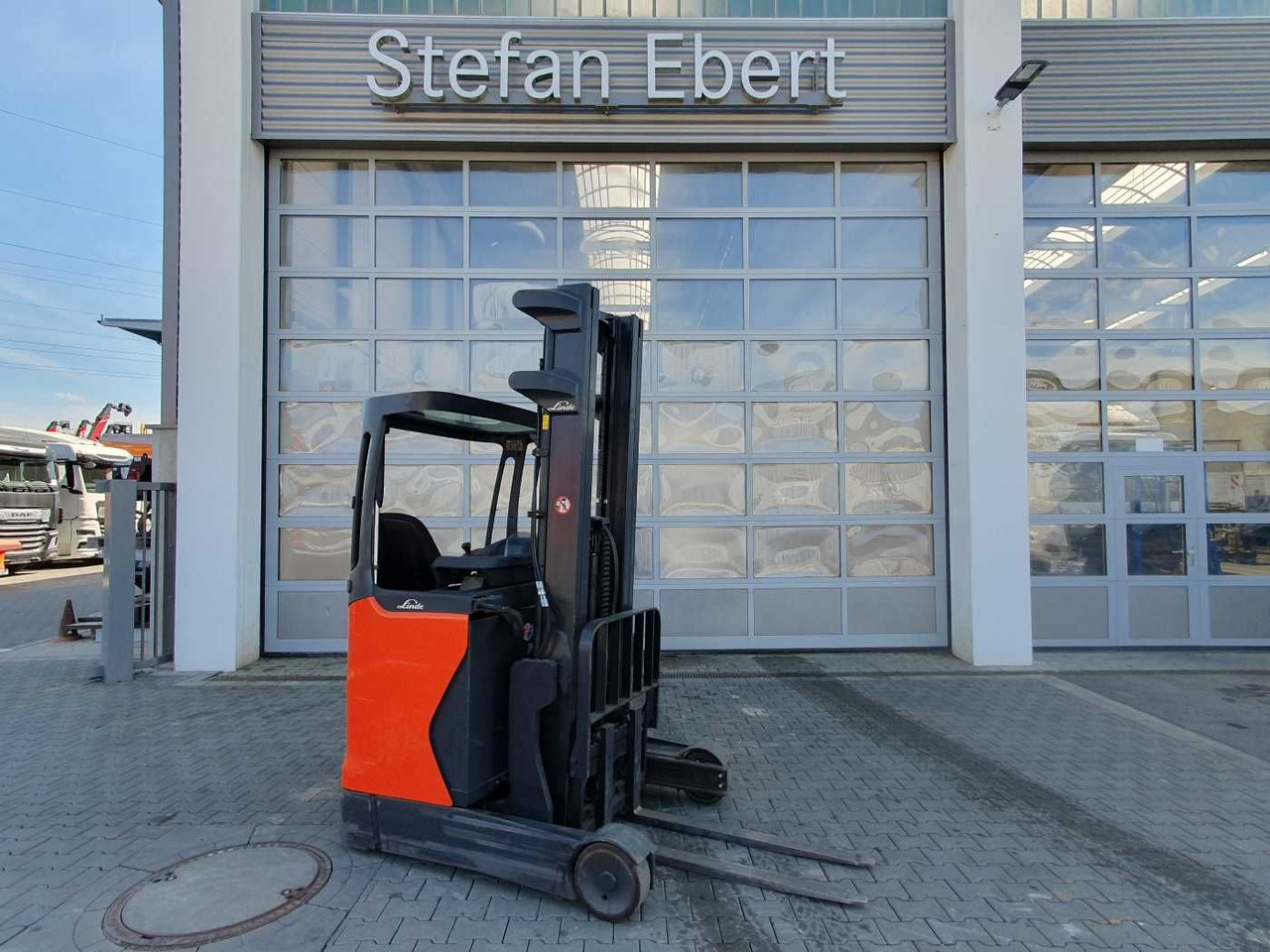Linde R12B-01 / nur 2.394h! / Hubhöhe: 6m / 2015 - Ανυψωτικό στενών δρόμων: φωτογραφία 1 Linde R12B-01 / nur 2.394h! / Hubhöhe: 6m / 2015 - Ανυψωτικό στενών δρόμων: φωτογραφία 1