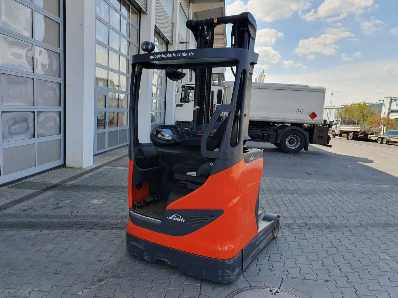 Linde R12B-01 / nur 2.394h! / Hubhöhe: 6m / 2015 - Ανυψωτικό στενών δρόμων: φωτογραφία 5 Linde R12B-01 / nur 2.394h! / Hubhöhe: 6m / 2015 - Ανυψωτικό στενών δρόμων: φωτογραφία 5