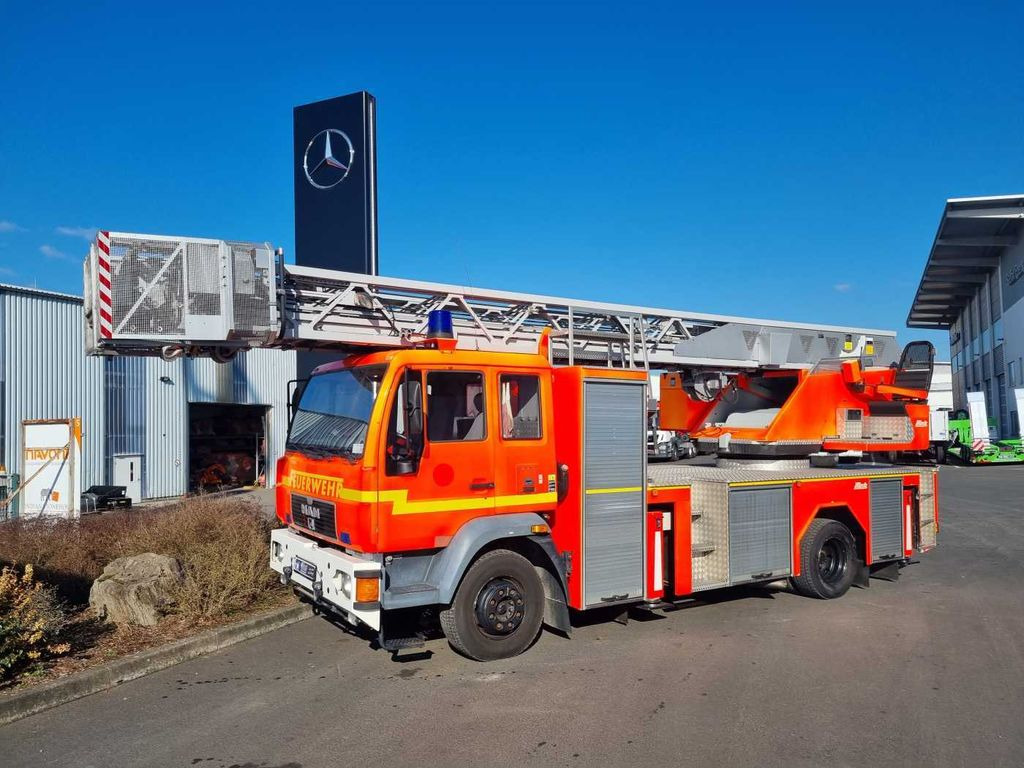 MAN 15.284LC Metz DLK 23-12 Feuerwehr Drehleiter - Φορτηγό: φωτογραφία 2 MAN 15.284LC Metz DLK 23-12 Feuerwehr Drehleiter - Φορτηγό: φωτογραφία 2