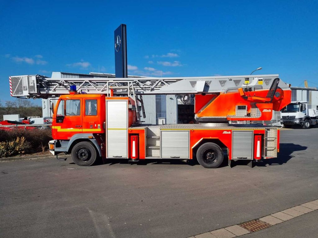 MAN 15.284LC Metz DLK 23-12 Feuerwehr Drehleiter - Φορτηγό: φωτογραφία 4 MAN 15.284LC Metz DLK 23-12 Feuerwehr Drehleiter - Φορτηγό: φωτογραφία 4