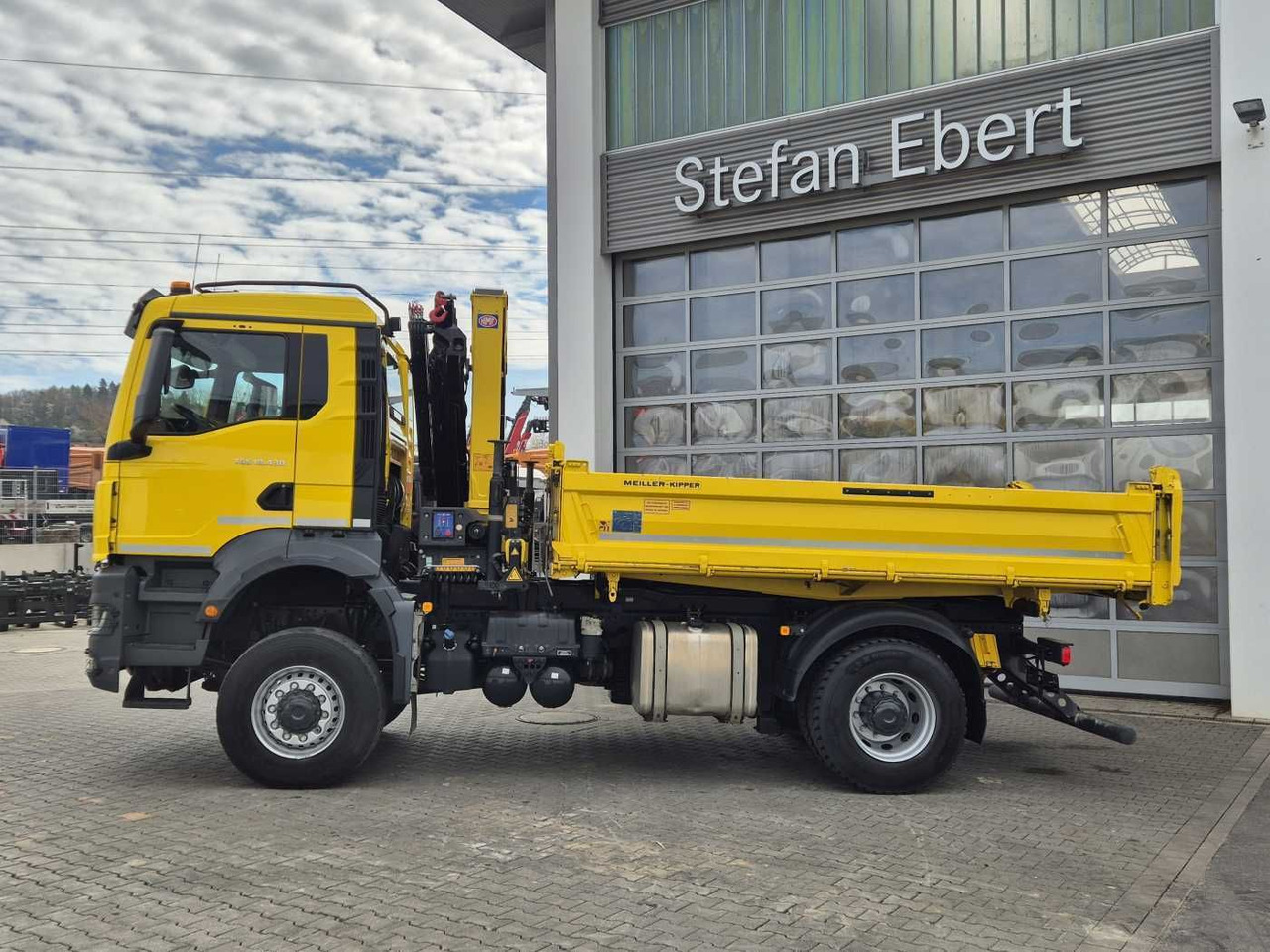 MAN TGS 18.430 4x4 BL Kran HMF 1130K-RCS Funk AHK - Φορτηγό με γερανό: φωτογραφία 4 MAN TGS 18.430 4x4 BL Kran HMF 1130K-RCS Funk AHK - Φορτηγό με γερανό: φωτογραφία 4