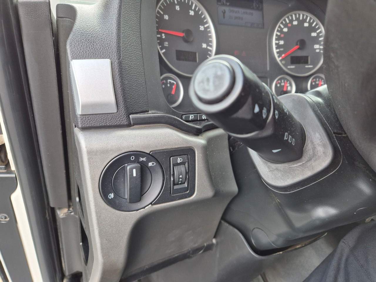 Φορτηγό με γερανό MAN TGS 35.360 8x4 BB Gormach 91000 TECH Funk: φωτογραφία 21 Φορτηγό με γερανό MAN TGS 35.360 8x4 BB Gormach 91000 TECH Funk: φωτογραφία 21