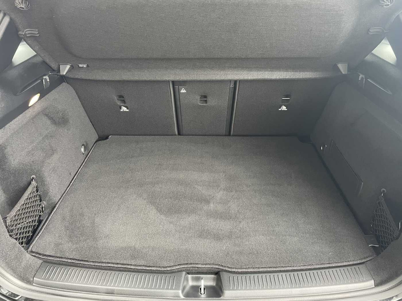 Mercedes-Benz B 220 d Progressive AHK+R-Kamera+LED +MBUX+Ambie - Αυτοκίνητο: φωτογραφία 5 Mercedes-Benz B 220 d Progressive AHK+R-Kamera+LED +MBUX+Ambie - Αυτοκίνητο: φωτογραφία 5