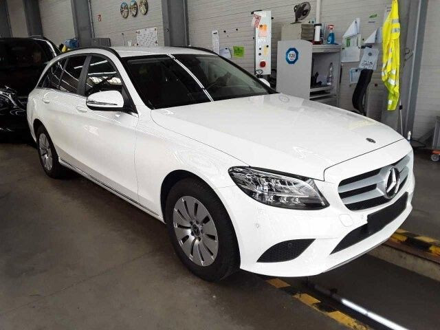Mercedes-Benz C 180d T LED+RKamera+SHZ+DAB - Station wagon: φωτογραφία 2 Mercedes-Benz C 180d T LED+RKamera+SHZ+DAB - Station wagon: φωτογραφία 2
