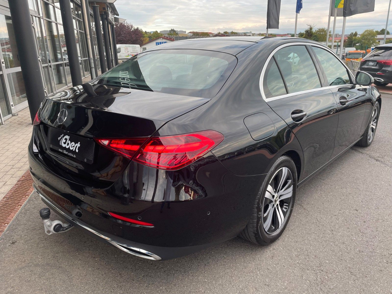 Mercedes-Benz C 200 d AVANTGARDE LED+AHK+R-Kamera+MBUX+ - Λιμουζίνα/ Sedan: φωτογραφία 4 Mercedes-Benz C 200 d AVANTGARDE LED+AHK+R-Kamera+MBUX+ - Λιμουζίνα/ Sedan: φωτογραφία 4