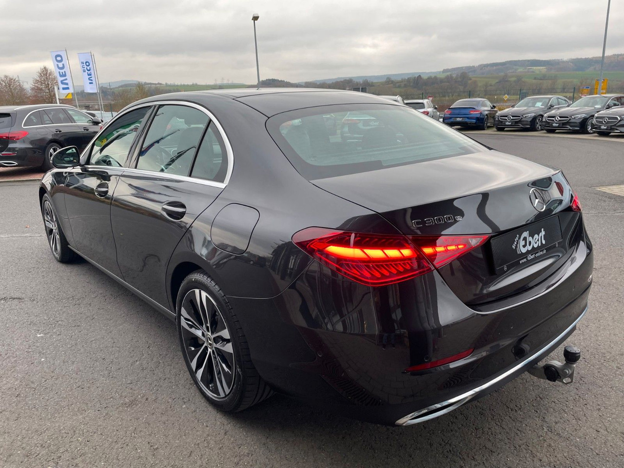 Mercedes-Benz C 300 e Avantgarde Digital+S-Dach+AHK+Distr+ - Λιμουζίνα/ Sedan: φωτογραφία 3 Mercedes-Benz C 300 e Avantgarde Digital+S-Dach+AHK+Distr+ - Λιμουζίνα/ Sedan: φωτογραφία 3