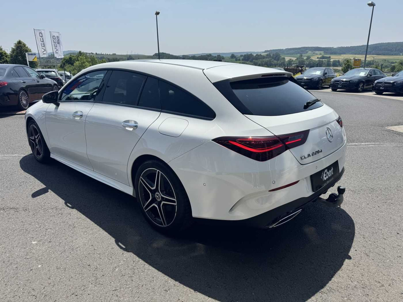 Mercedes-Benz CLA 220d Shooting Brake AMG+Pano+Distr+AHK+uvm. - Αυτοκίνητο: φωτογραφία 3 Mercedes-Benz CLA 220d Shooting Brake AMG+Pano+Distr+AHK+uvm. - Αυτοκίνητο: φωτογραφία 3