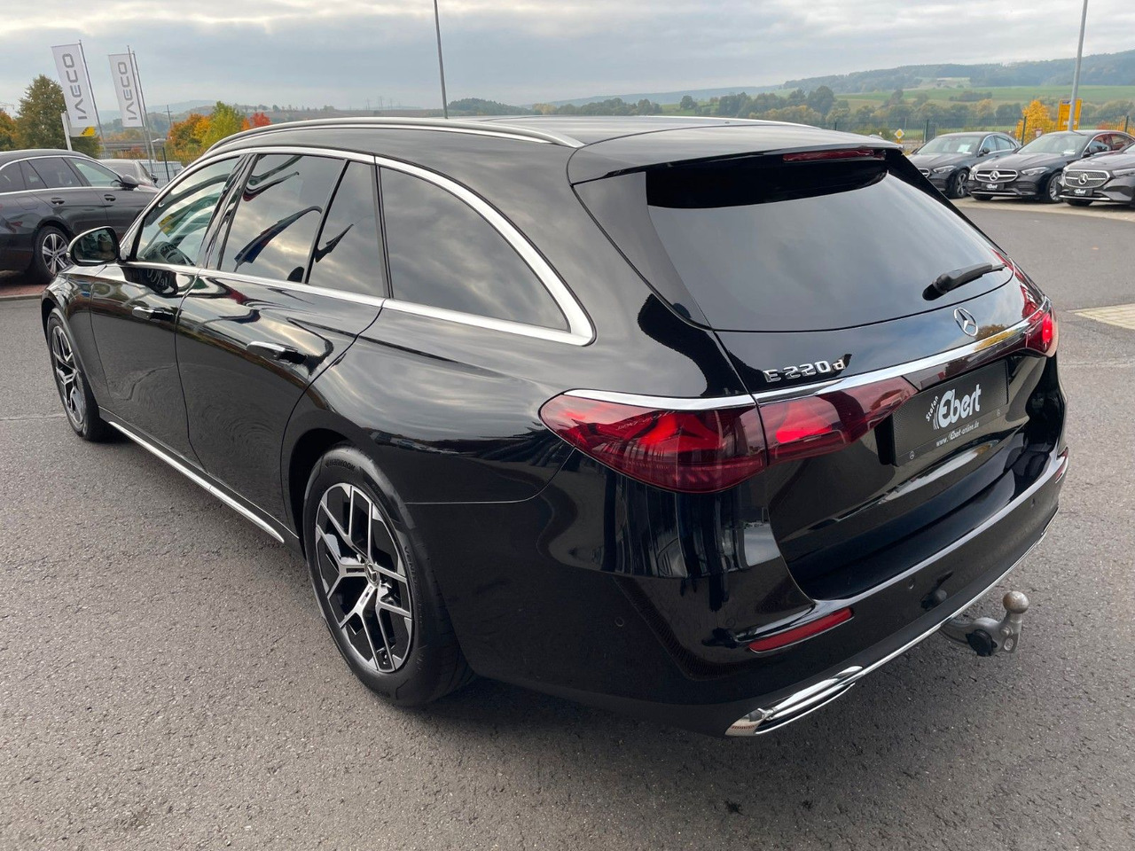 Mercedes-Benz E 220 d T Exclusive Nappa+AHK+360°+Burm+Sitzklim - Station wagon: φωτογραφία 4 Mercedes-Benz E 220 d T Exclusive Nappa+AHK+360°+Burm+Sitzklim - Station wagon: φωτογραφία 4